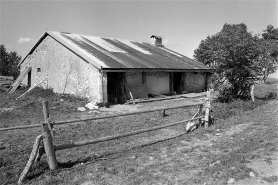 Façade antérieure et face gauche. © Région Bourgogne-Franche-Comté, Inventaire du patrimoine