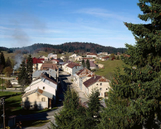 Rue principale. © Région Bourgogne-Franche-Comté, Inventaire du patrimoine