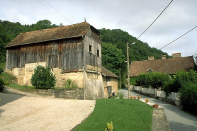 Atelier de fabrication et logement patronal depuis le sud-est. © Région Bourgogne-Franche-Comté, Inventaire du patrimoine
