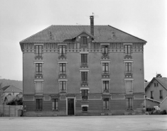Façade antérieure d'un immeuble de la cité ouvrière. © Région Bourgogne-Franche-Comté, Inventaire du patrimoine