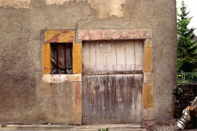 Porte d'étable (n° 5, RN 5). © Région Bourgogne-Franche-Comté, Inventaire du patrimoine