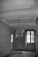 Immeuble, intérieur : détail d'une pièce du premier étage avec une fenêtre. © Région Bourgogne-Franche-Comté, Inventaire du patrimoine