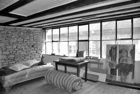 Immeuble, intérieur : détail d'un ancien atelier d'horloger, dans la surélévation du bâtiment sur rue. © Région Bourgogne-Franche-Comté, Inventaire du patrimoine