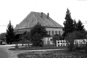 Vue générale de trois quarts gauche. © Région Bourgogne-Franche-Comté, Inventaire du patrimoine