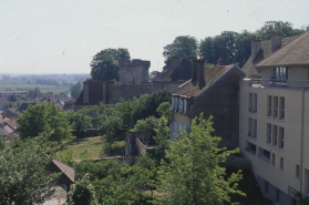 Vue de la façade postérieure et du jardin. © Région Bourgogne-Franche-Comté, Inventaire du patrimoine