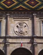 Détail du blason de la ville. © Région Bourgogne-Franche-Comté, Inventaire du patrimoine