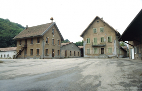 Laboratoire, bureaux et conciergerie depuis le sud. © Région Bourgogne-Franche-Comté, Inventaire du patrimoine