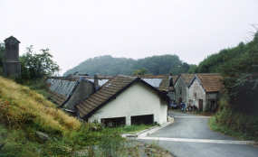 De gauche à droite : transformateur, atelier de fabrication, entrepôt industriel et atelier de réparation. © Région Bourgogne-Franche-Comté, Inventaire du patrimoine