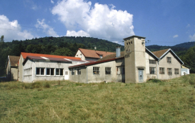 Vue d'ensemble depuis le sud-est. © Région Bourgogne-Franche-Comté, Inventaire du patrimoine