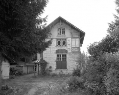 Vue générale depuis le nord-ouest. © Région Bourgogne-Franche-Comté, Inventaire du patrimoine