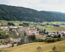 Vue générale du village. © Région Bourgogne-Franche-Comté, Inventaire du patrimoine