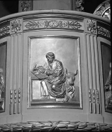 Deuxième panneau de la cuve : saint Luc. © Région Bourgogne-Franche-Comté, Inventaire du patrimoine