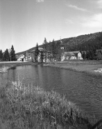 Vue éloignée de l'église (vue verticale). © Région Bourgogne-Franche-Comté, Inventaire du patrimoine
