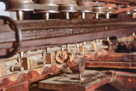 Face arrière : ébauchon sculpté et fraise de finition. © Région Bourgogne-Franche-Comté, Inventaire du patrimoine