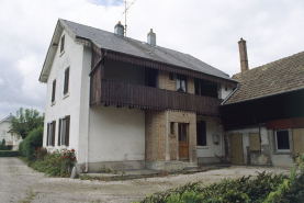 Façade sur cour du logement. © Région Bourgogne-Franche-Comté, Inventaire du patrimoine