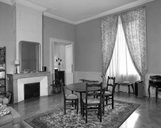 Chambre au nord du petit salon, vue depuis l'angle sud-est. © Région Bourgogne-Franche-Comté, Inventaire du patrimoine