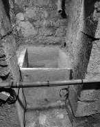 Bassin dans le conduit hydraulique des infirmeries. © Région Bourgogne-Franche-Comté, Inventaire du patrimoine