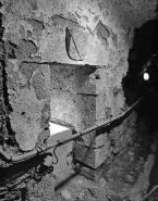 Bassin dans le conduit hydraulique des infirmeries, vu de trois quarts. © Région Bourgogne-Franche-Comté, Inventaire du patrimoine