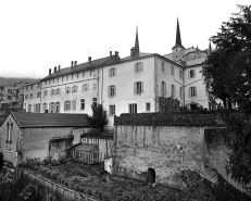 Vue générale des façades postérieures. © Région Bourgogne-Franche-Comté, Inventaire du patrimoine