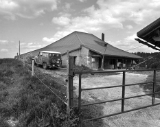 Façade antérieure vue de trois quarts. © Région Bourgogne-Franche-Comté, Inventaire du patrimoine