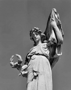 La statue, partie supérieure. © Région Bourgogne-Franche-Comté, Inventaire du patrimoine