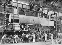 Montage d'une locomotive. © Région Bourgogne-Franche-Comté, Inventaire du patrimoine