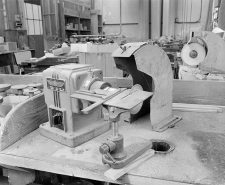 Vue d'ensemble de la scie (atelier de finissage). © Région Bourgogne-Franche-Comté, Inventaire du patrimoine