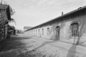 Alignement de la façade antérieure depuis le sud-est. © Région Bourgogne-Franche-Comté, Inventaire du patrimoine