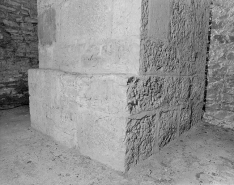 Sous-sol de la tour de l'équatorial coudé : base du pilier de la lunette. © Région Bourgogne-Franche-Comté, Inventaire du patrimoine