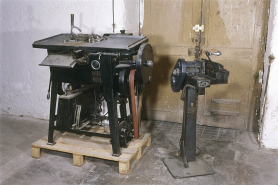 Fondeuse de lignes-blocs et machine à rectifier. © Région Bourgogne-Franche-Comté, Inventaire du patrimoine