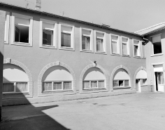 Elévation (remaniée) d'un atelier de fabrication depuis la cour. © Région Bourgogne-Franche-Comté, Inventaire du patrimoine