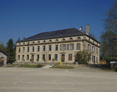 Vue de trois quarts droite. © Région Bourgogne-Franche-Comté, Inventaire du patrimoine