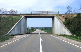 Vue d'ensemble, depuis l'est. © Région Bourgogne-Franche-Comté, Inventaire du patrimoine