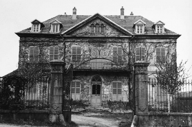 Maison de maître en 1977. © Région Bourgogne-Franche-Comté, Inventaire du patrimoine