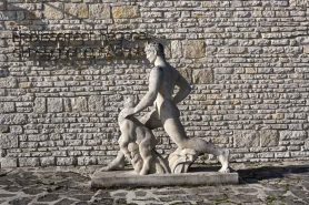 Sculpture : profil. © Région Bourgogne-Franche-Comté, Inventaire du patrimoine
