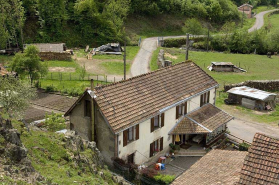 Vue plongeante sur un logement ouvrier. © Région Bourgogne-Franche-Comté, Inventaire du patrimoine