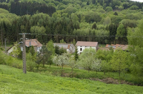 Vue d'ensemble depuis le nord-est. © Région Bourgogne-Franche-Comté, Inventaire du patrimoine