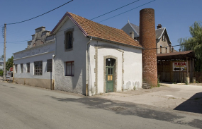 Vue depuis la rue de la République. © Région Bourgogne-Franche-Comté, Inventaire du patrimoine