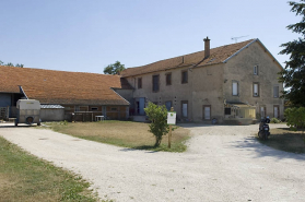 Vue de trois quarts arrière. © Région Bourgogne-Franche-Comté, Inventaire du patrimoine