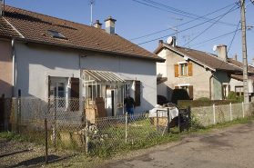 Façade est d'une maison. © Région Bourgogne-Franche-Comté, Inventaire du patrimoine