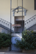 Détail du premier palier de l'escalier à cage ouverte. © Région Bourgogne-Franche-Comté, Inventaire du patrimoine