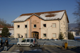 Site récent : l'entrée (administration et conciergerie). © Région Bourgogne-Franche-Comté, Inventaire du patrimoine