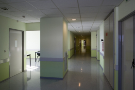 Site ancien, internat : couloir. © Région Bourgogne-Franche-Comté, Inventaire du patrimoine