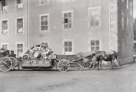 Transport du matériel de la filature. © Région Bourgogne-Franche-Comté, Inventaire du patrimoine