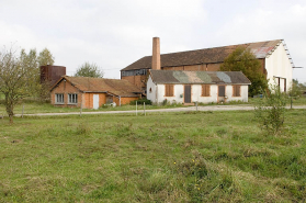 Vue d'ensemble depuis l'ouest. © Région Bourgogne-Franche-Comté, Inventaire du patrimoine