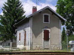 Pignon et façade antérieure vus de trois quarts. © Région Bourgogne-Franche-Comté, Inventaire du patrimoine