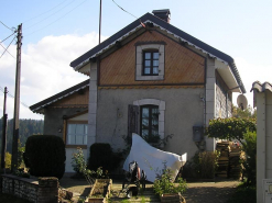 Vue latérale de la façade ouest. © Région Bourgogne-Franche-Comté, Inventaire du patrimoine