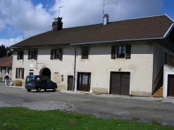 Vue générale de la façade antérieure. © Région Bourgogne-Franche-Comté, Inventaire du patrimoine