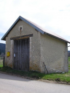 Façades antérieure et latérale vues de trois quarts. © Région Bourgogne-Franche-Comté, Inventaire du patrimoine