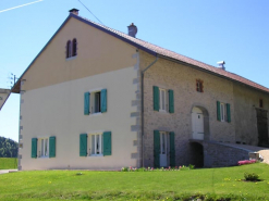 Pignon sud et façade postérieure vus de trois quarts. © Région Bourgogne-Franche-Comté, Inventaire du patrimoine